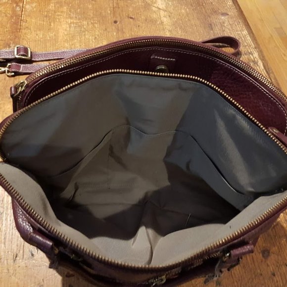 Roots Pebbled Leather Purse - Excellent Condition - Picture 3 of 5